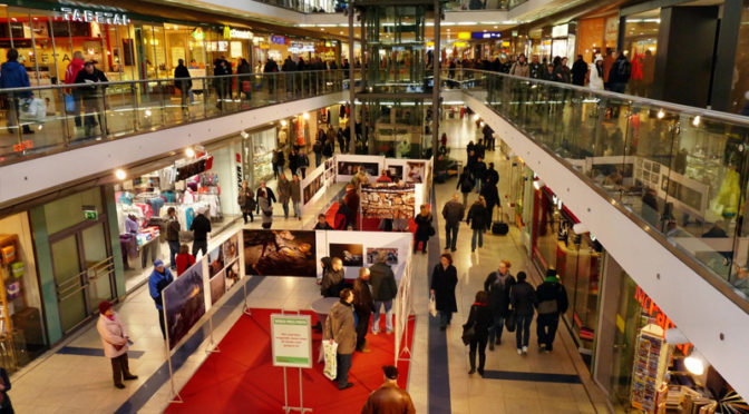 Marketing to consumers in shopping centres